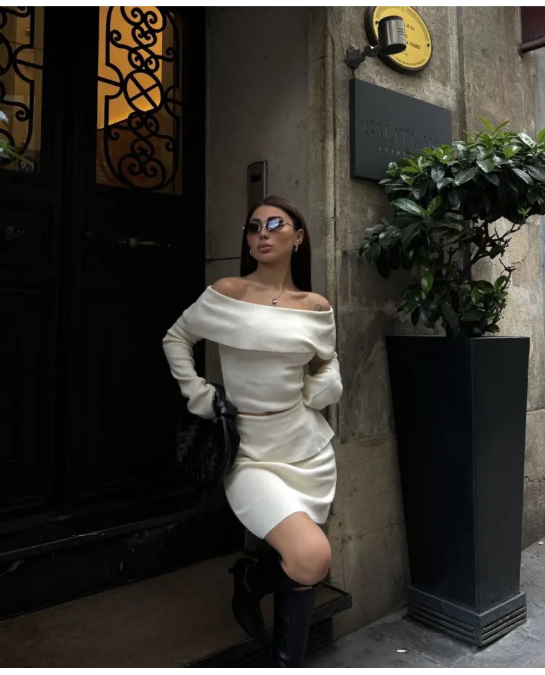 Straplez , Madonna , Carmen Yaka Croplu Mini Etekli ikili Takım Triko - Beyaz