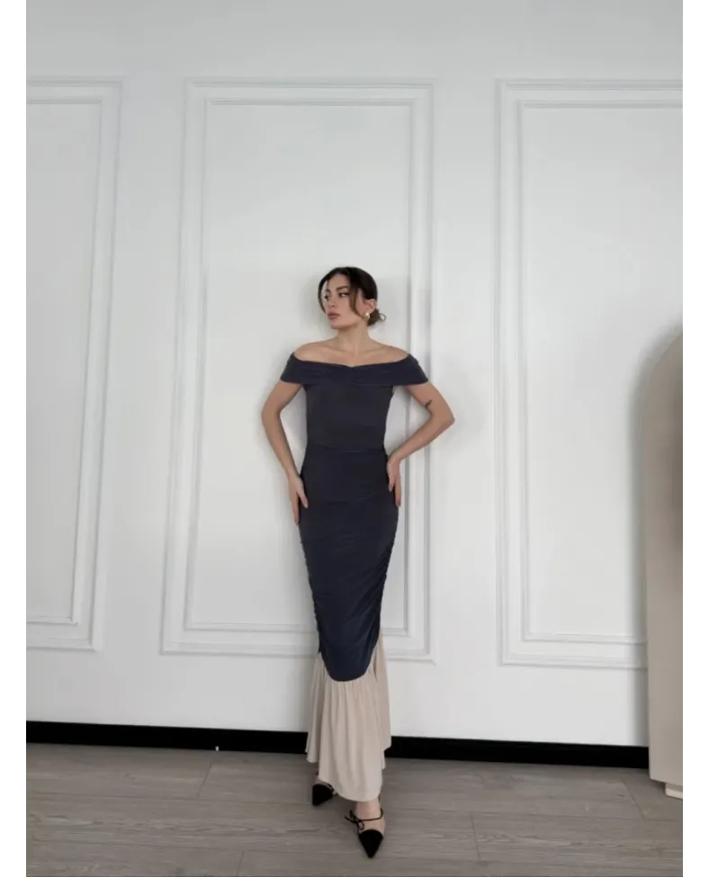 Striptiz Omuzlu Uzun Elbise- Füme