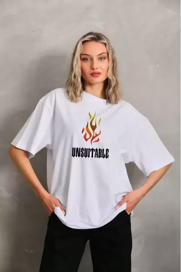 kadın Bisiklet Yaka Baskılı Oversize T-Shirt - Beyaz