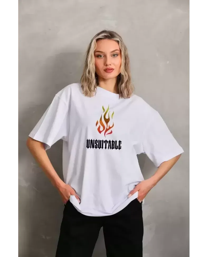 kadın Bisiklet Yaka Baskılı Oversize T-Shirt - Beyaz