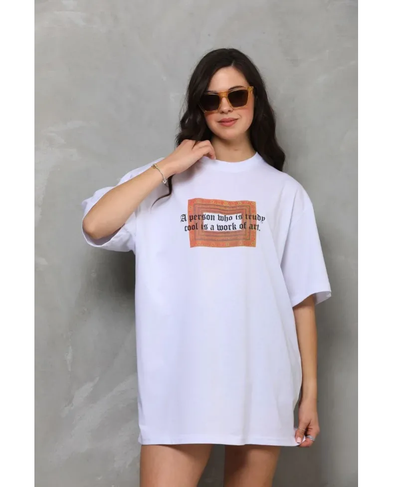kadın Bisiklet Yaka Baskılı Oversize T-Shirt - Beyaz