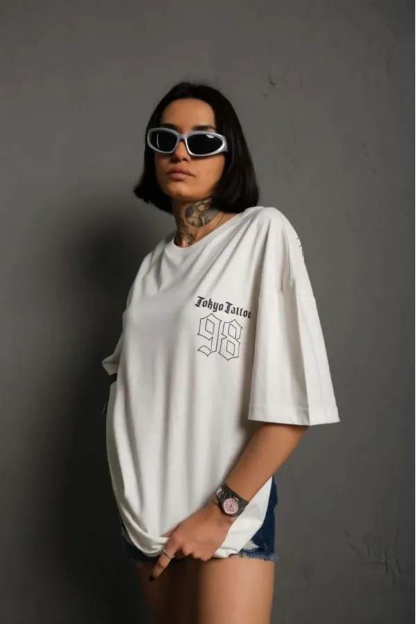 kadın Bisiklet Yaka Baskılı Oversize T-Shirt - Beyaz