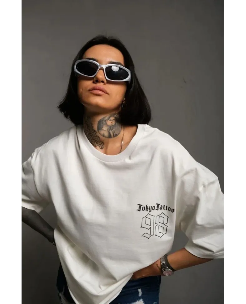 kadın Bisiklet Yaka Baskılı Oversize T-Shirt - Beyaz