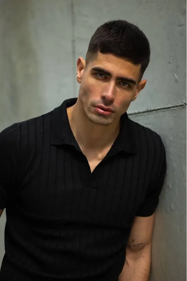 Erkek  V Yakalı Triko T-Shirt - Siyah