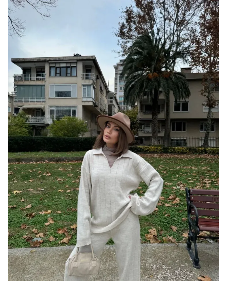 Yakalı Cizgi Detaylı Triko İkili Takım - Beyaz