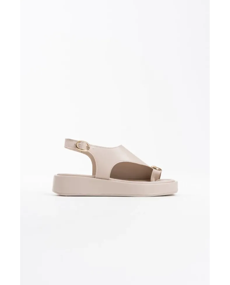 Kadın Bej Cilt Toka Detaylı Sandalet TR17MY03C