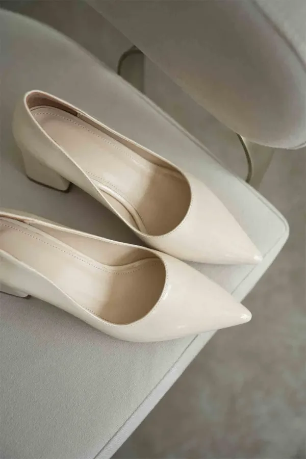 Bej Rugan Kadın Topuklu Ayakkabı TR08MS16E