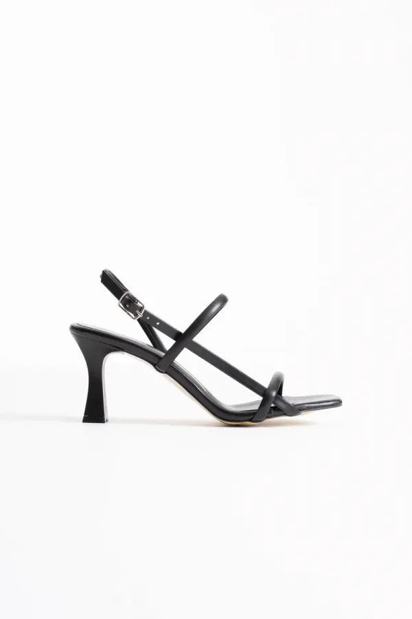 Kadın Siyah Topuklu Sandalet TR12MY06A