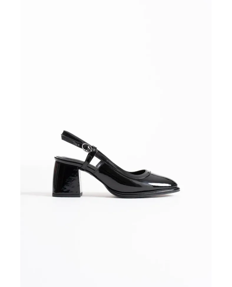 Siyah Rugan Kadın Topuklu Ayakkabı TR18MS17A