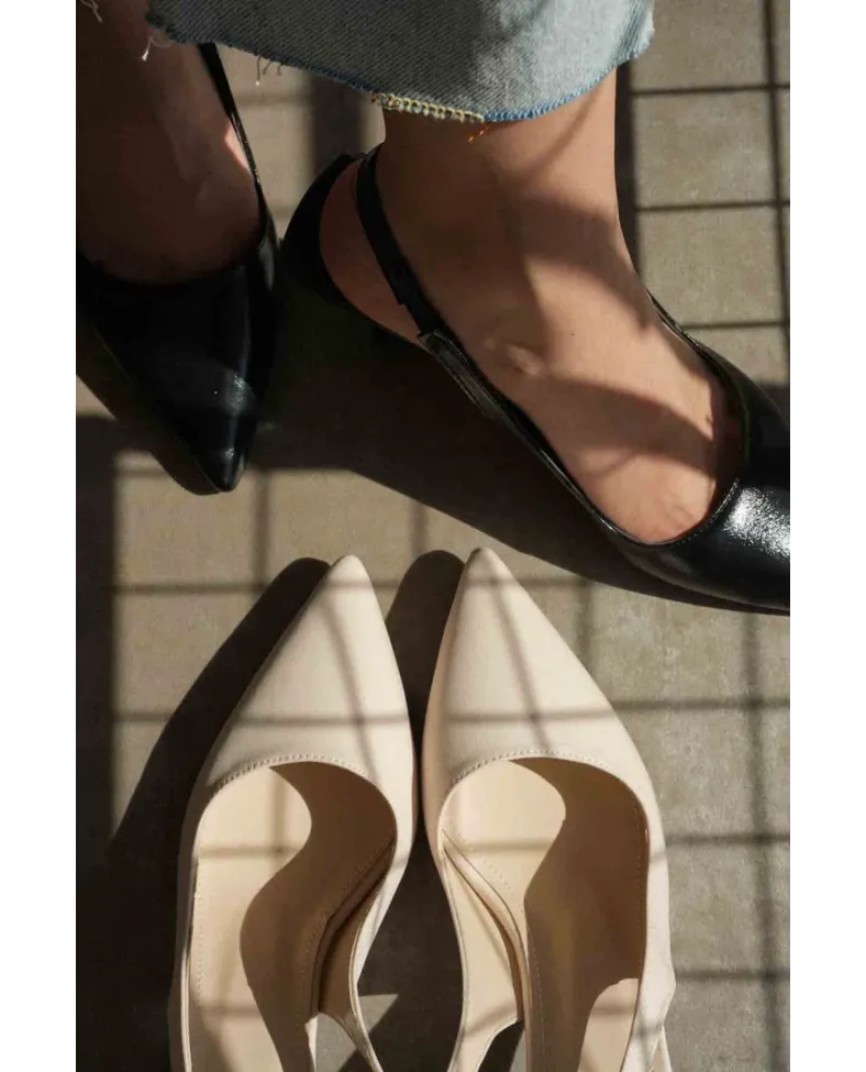 Kadın Bej Saten Topuklu Ayakkabı TR08MS08B