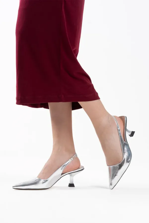 Kadın Gümüş Kırışık Rugan Topuklu Ayakkabı TR08MS08D