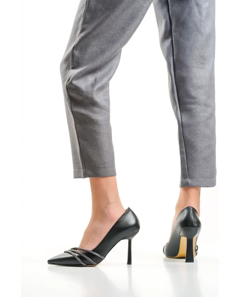 Siyah Taşlı Kadın Ayakkabı TR08MS14A