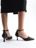 Kadın Siyah Topuklu Ayakkabı TR08MS28A
