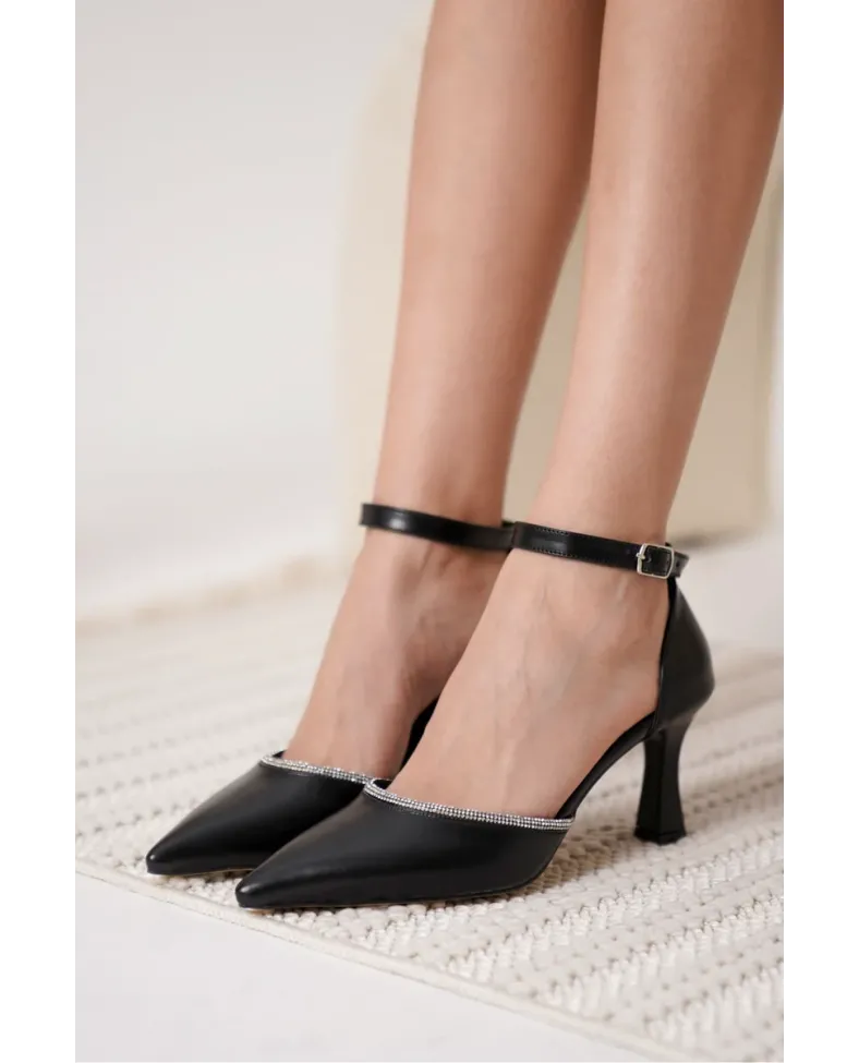 Taşlı Kadın Siyah Topuklu Ayakkabı TR12MS02A