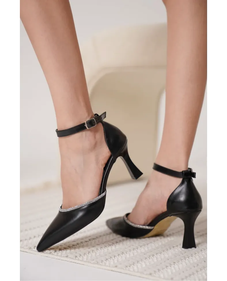 Taşlı Kadın Siyah Topuklu Ayakkabı TR12MS02A