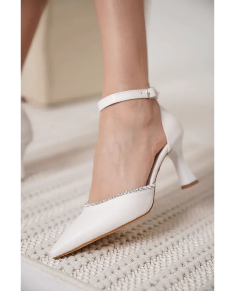 Taşlı Kadın Beyaz Topuklu Ayakkabı TR12MS02B