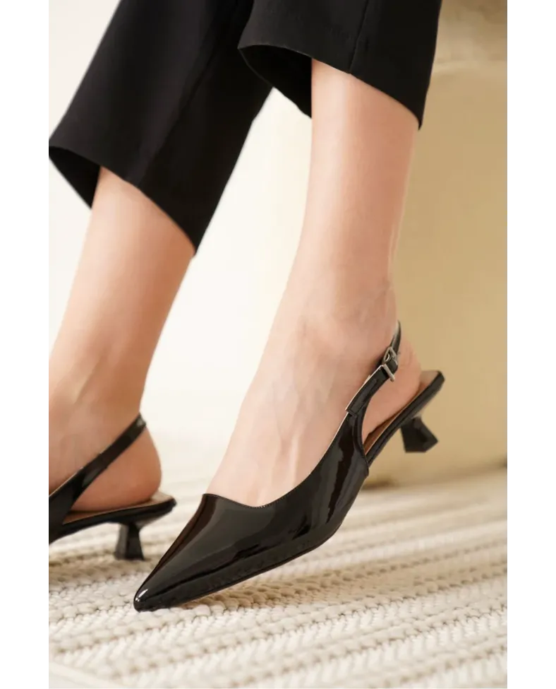 Siyah Rugan Kadın Ayakkabı TR16MS03D