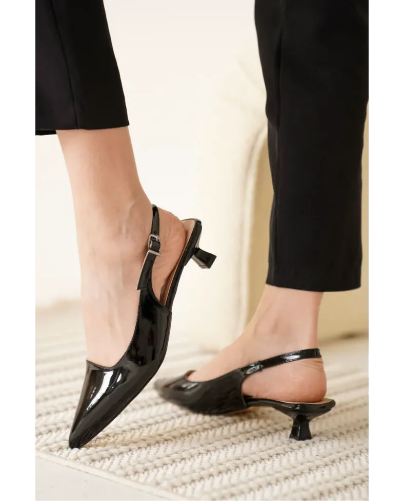 Siyah Rugan Kadın Ayakkabı TR16MS03D