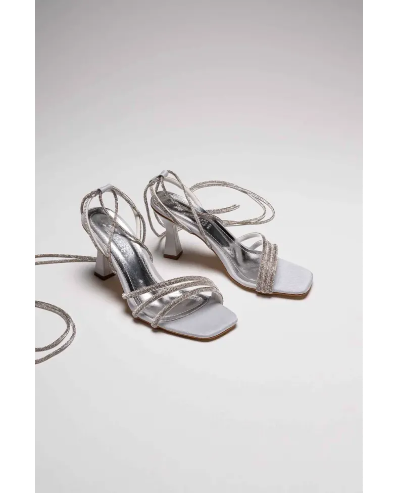 Gri Taşlı Kadın Topuklu Sandalet TR25MY02B