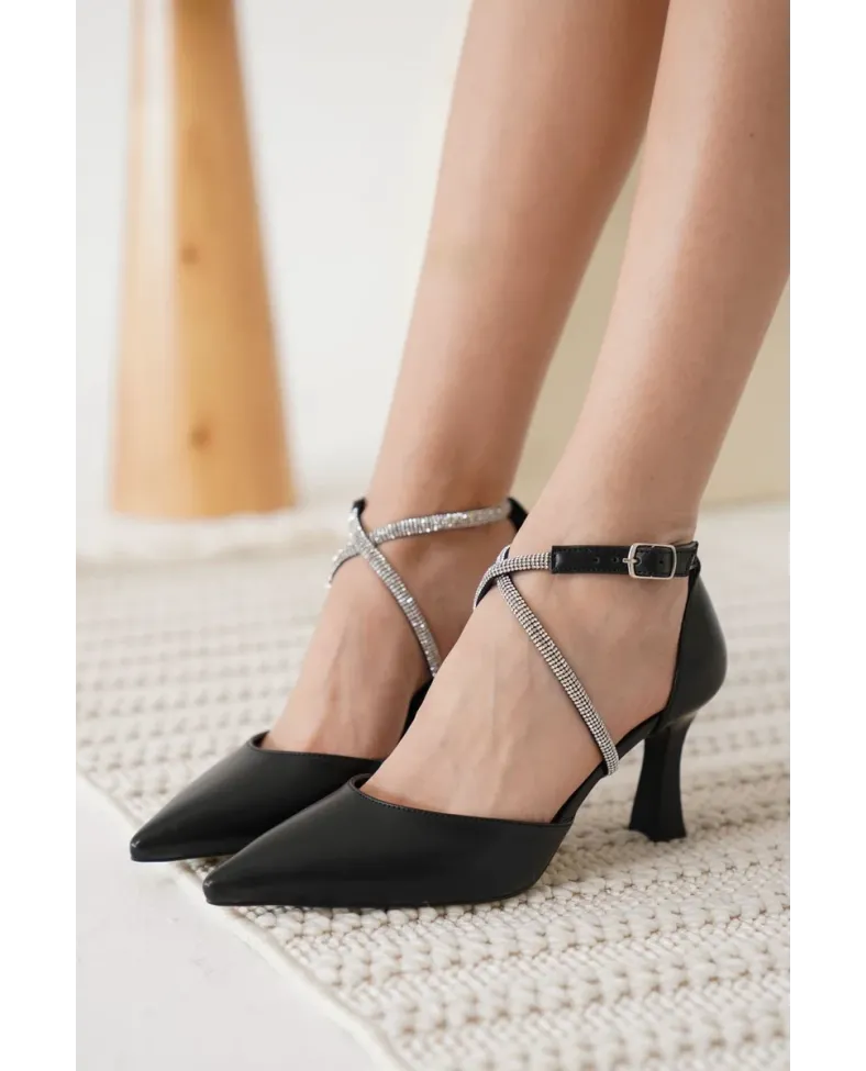 Taşlı Kadın Siyah Topuklu Ayakkabı TR12MS03A