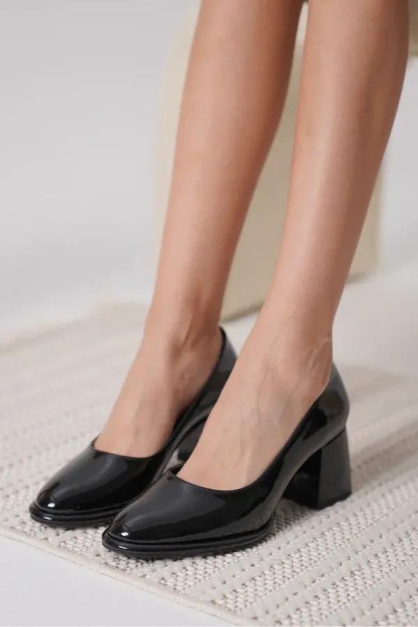 Siyah Rugan Kadın Stiletto TR18MS05A