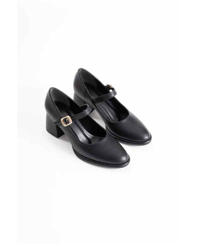 Siyah Cilt Kadın Topuklu Ayakkabı TR18MS08C