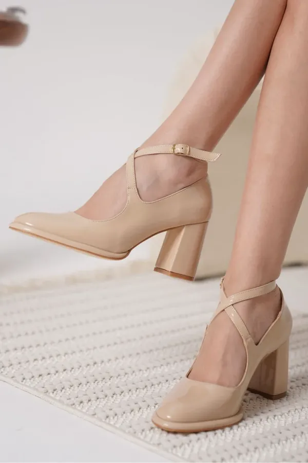 Nude Rugan Kadın Topuklu Ayakkabı TR18MS09B