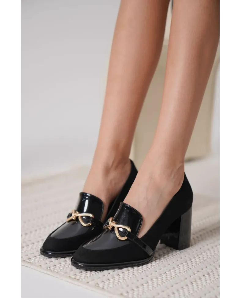 Siyah Rugan Süet Detaylı Kadın Topuklu Ayakkabı TR18MS10C