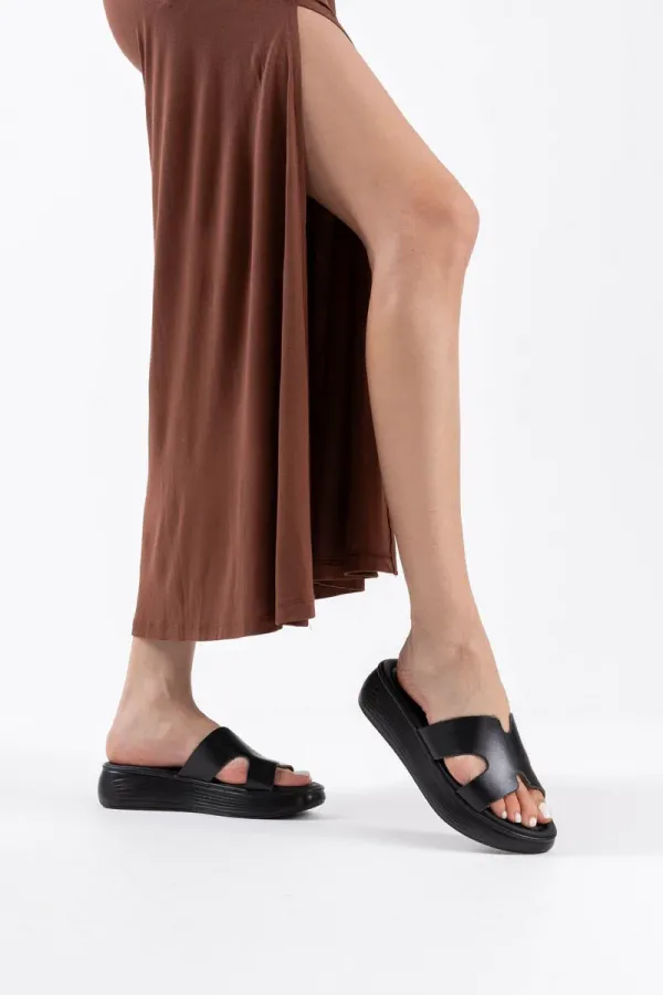 Siyah Hakiki Deri Terlik TR31MY54A