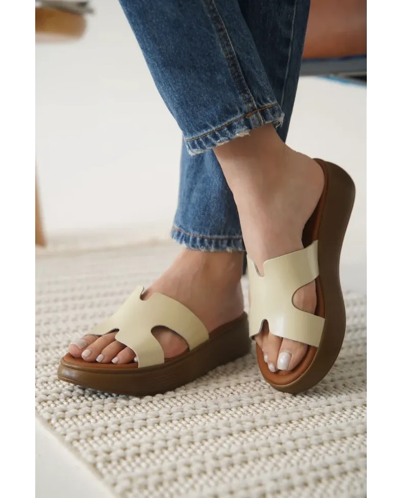 Bej Hakiki Deri Terlik TR31MY54C