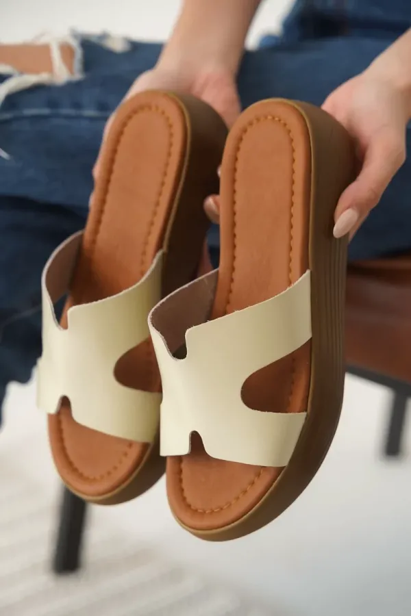 Bej Hakiki Deri Terlik TR31MY54C