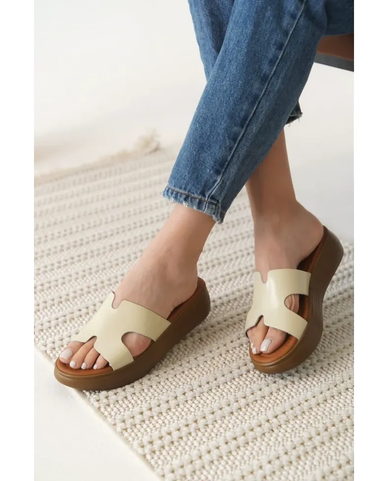 Bej Hakiki Deri Terlik TR31MY54C