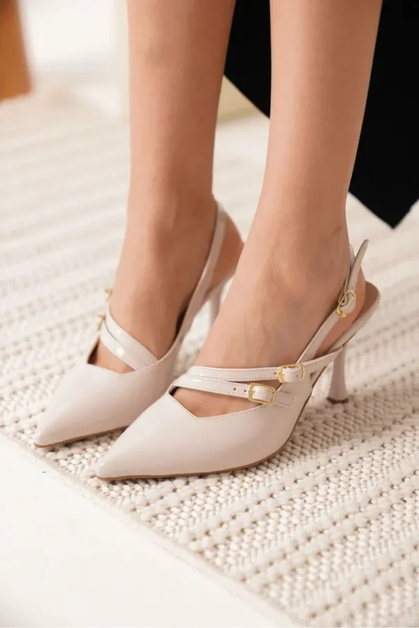 Kadın Bej Rugan Topuklu Ayakkabı TR08MS39B