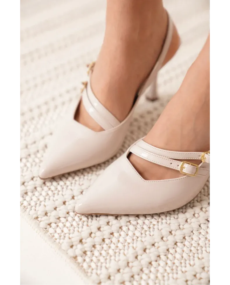 Kadın Bej Rugan Topuklu Ayakkabı TR08MS39B