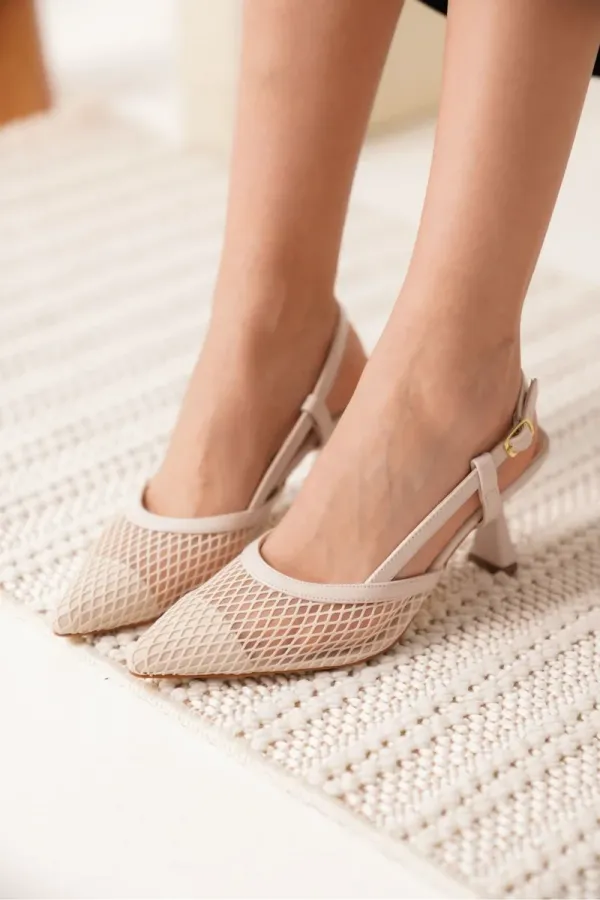 Kadın Bej Topuklu Ayakkabı TR08MS43B