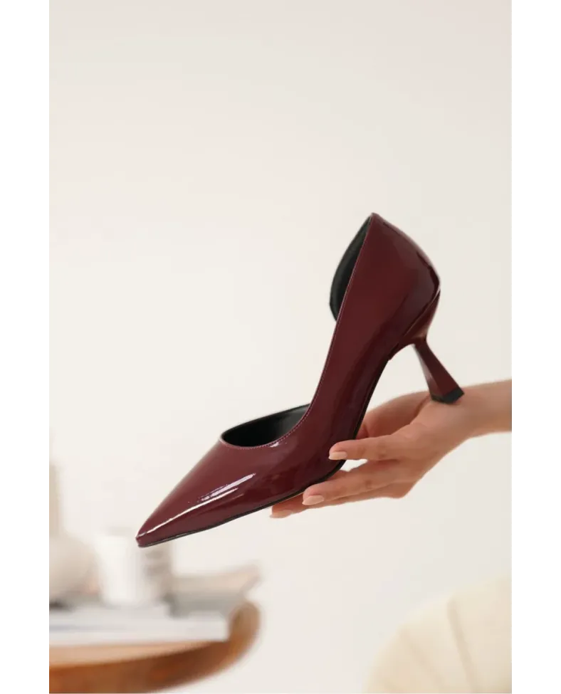 Kadın Bordo Rugan Topuklu Ayakkabı TR08MS44G