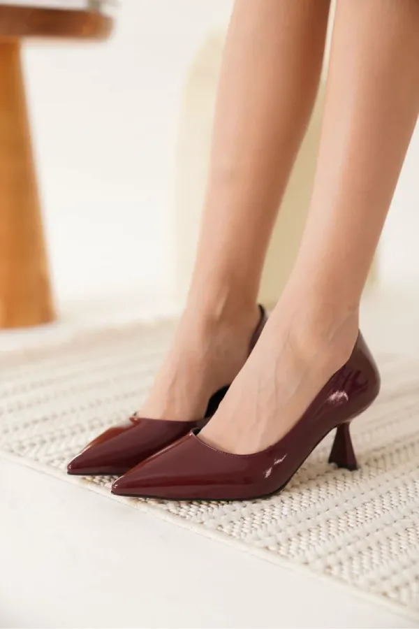 Kadın Bordo Rugan Topuklu Ayakkabı TR08MS44G
