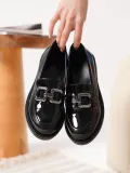 Kadın Rugan Siyah Gümüş Tokalı Loafer TR17MS02B