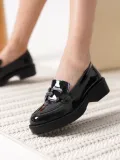 Kadın Rugan Siyah Gümüş Tokalı Loafer TR17MS02B