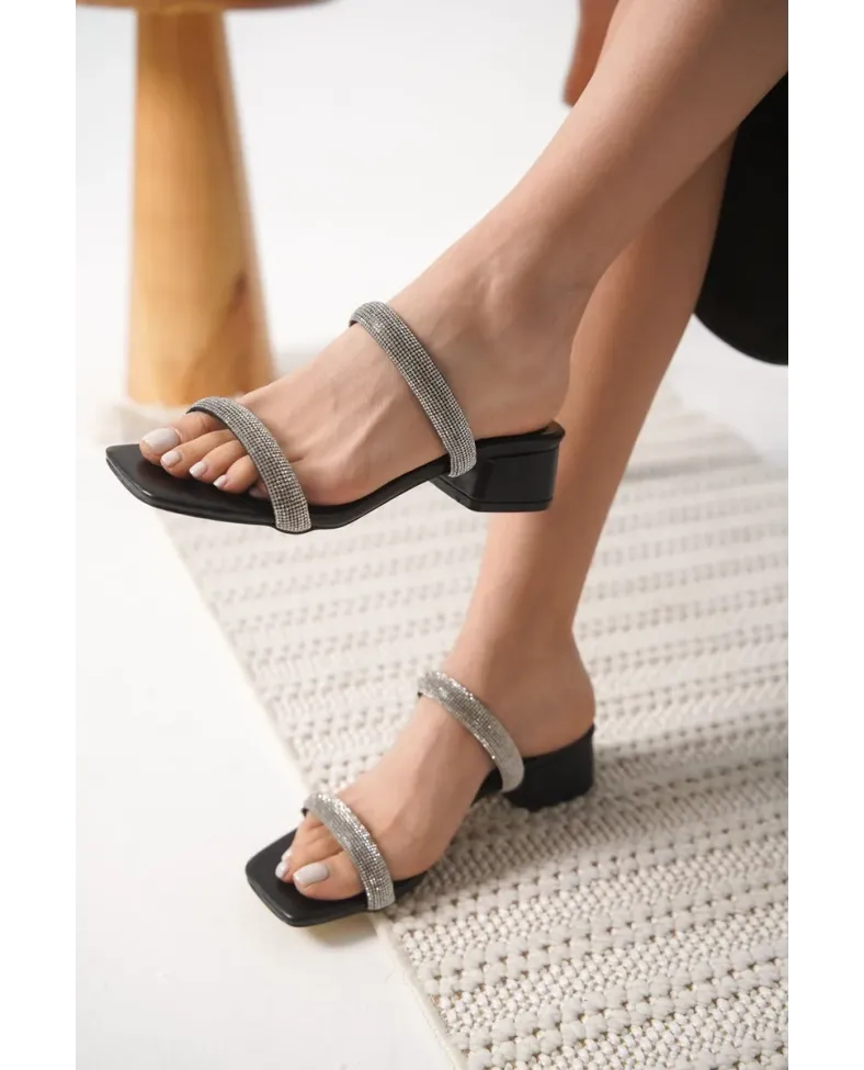 Kalın Topuklu Siyah Kadın Terlik TR20MY11A