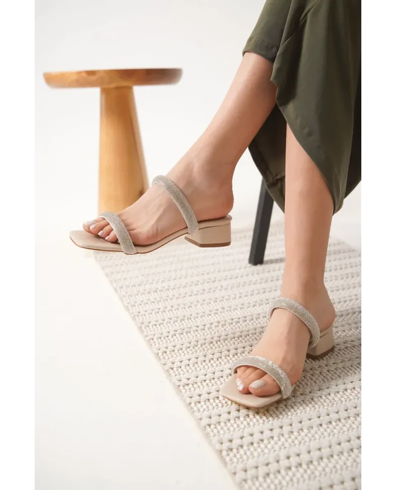 Kalın Topuklu Bej Kadın Terlik TR20MY11C