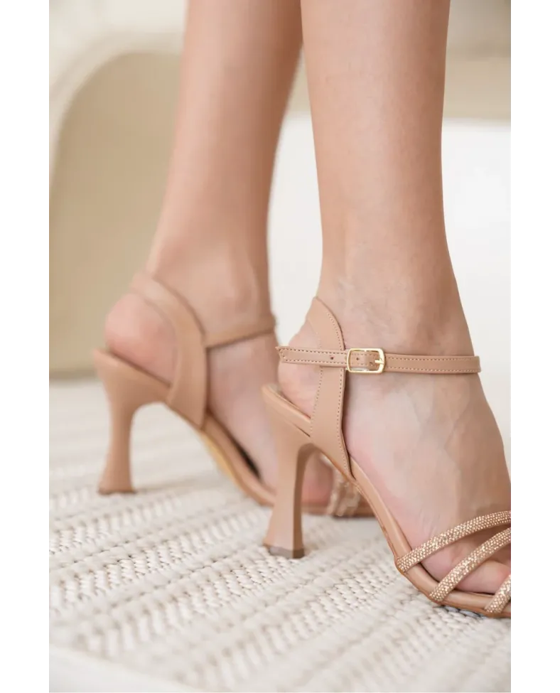 Nude Kadın Taşlı Sandalet TR20MY15D