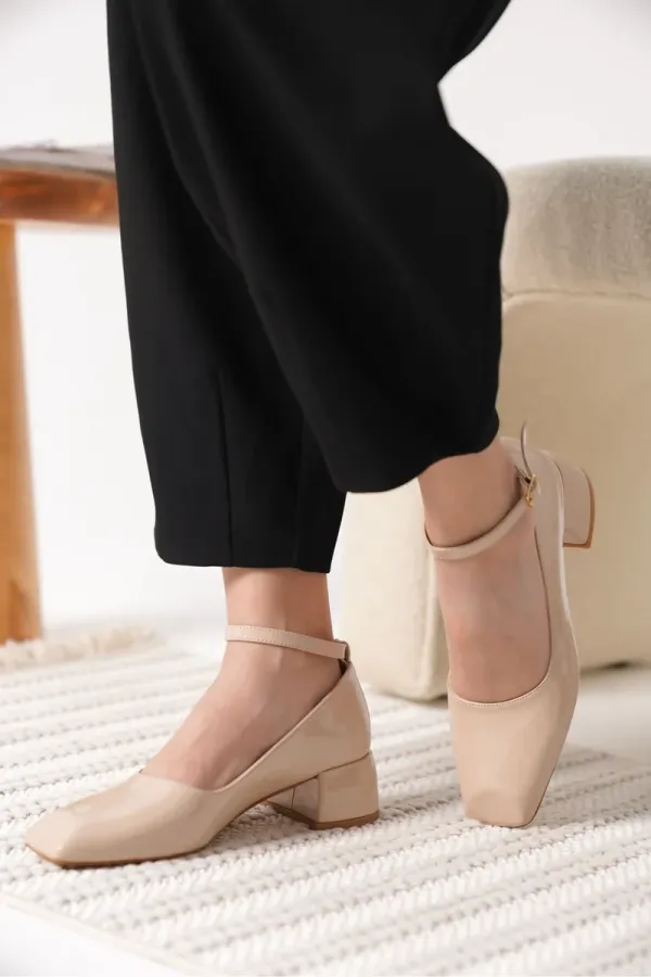 Bej Rugan Kadın Topuklu Ayakkabı TR18MS16B