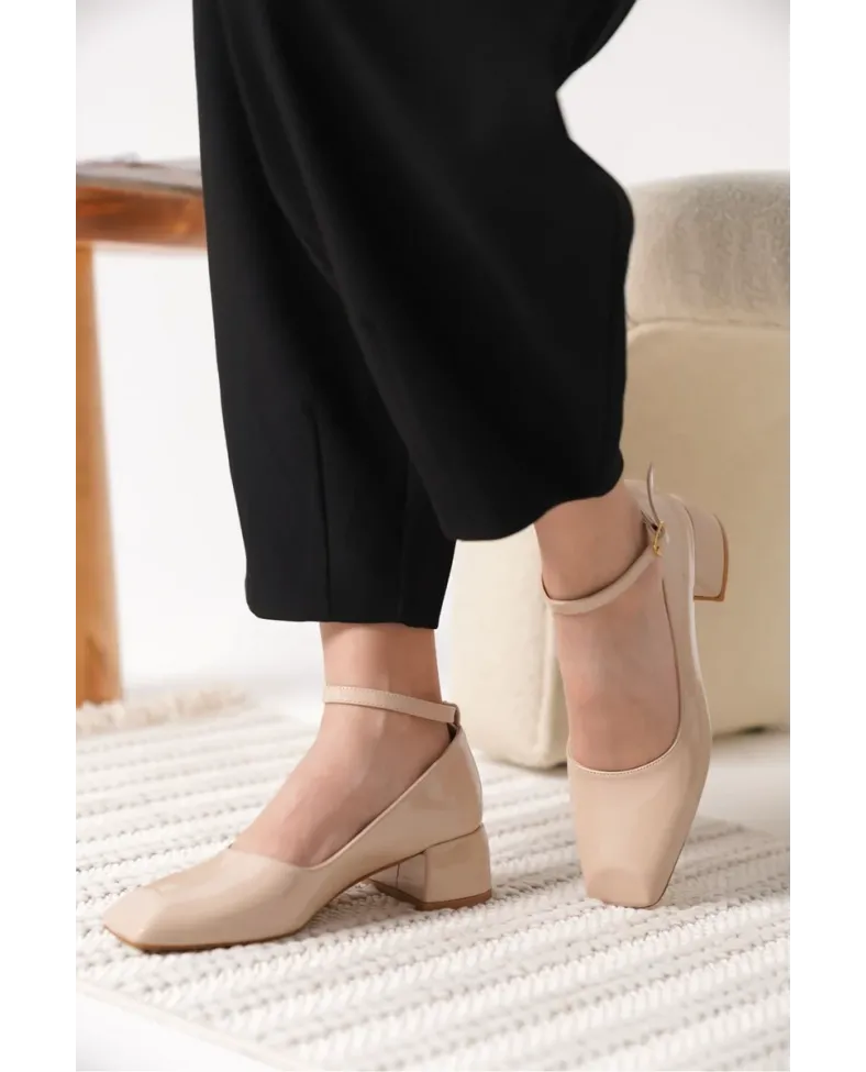 Bej Rugan Kadın Topuklu Ayakkabı TR18MS16B