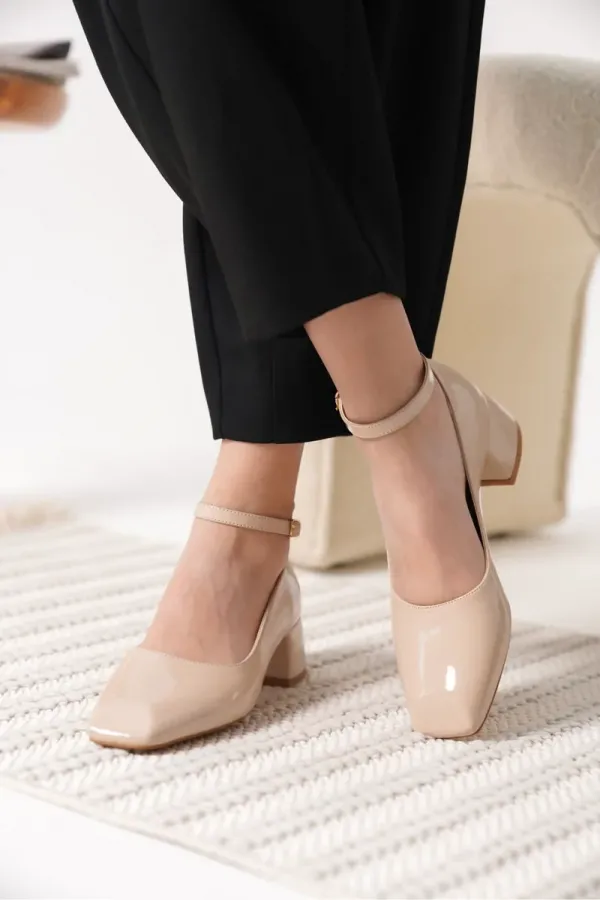 Bej Rugan Kadın Topuklu Ayakkabı TR18MS16B