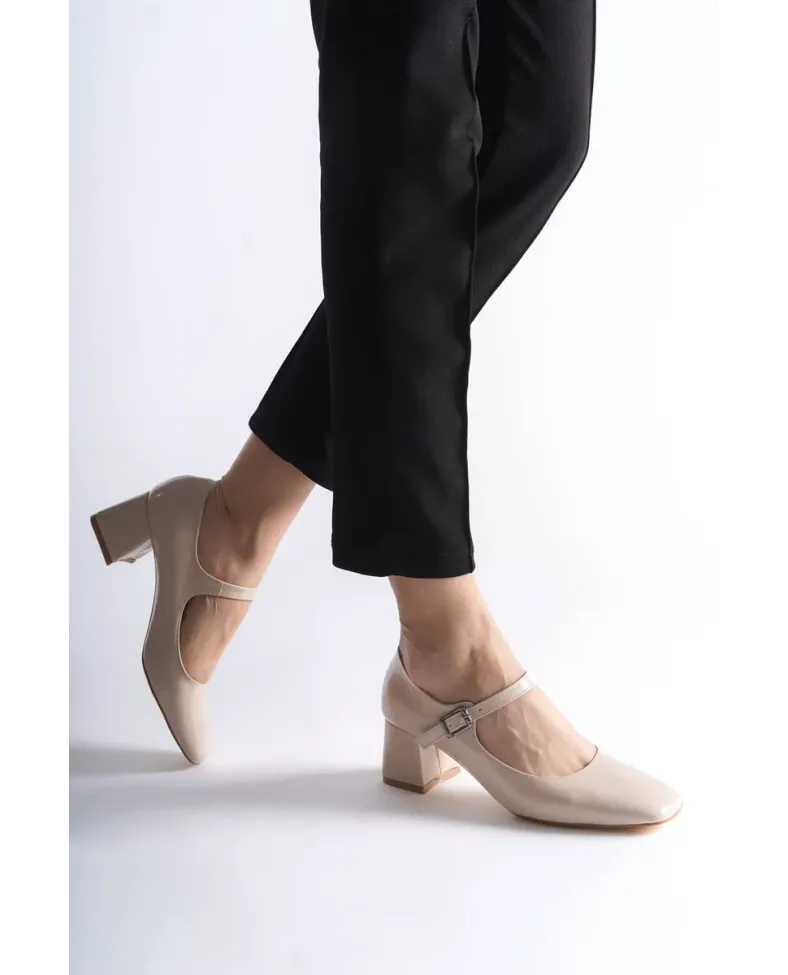 Bej Rugan Topuklu Kadın Ayakkabı TR16MS01B