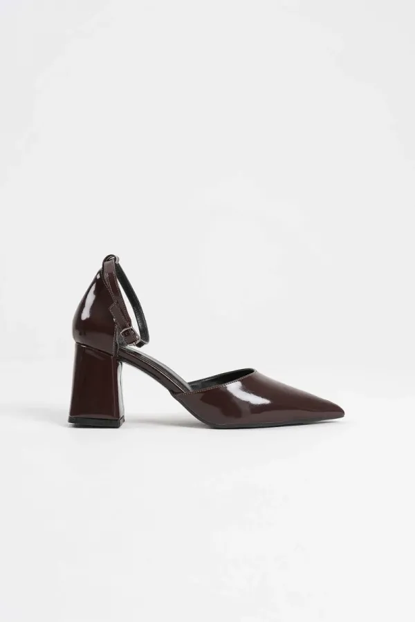 Acı Kahve Rugan Kadın Topuklu Ayakkabı TR08MS11C