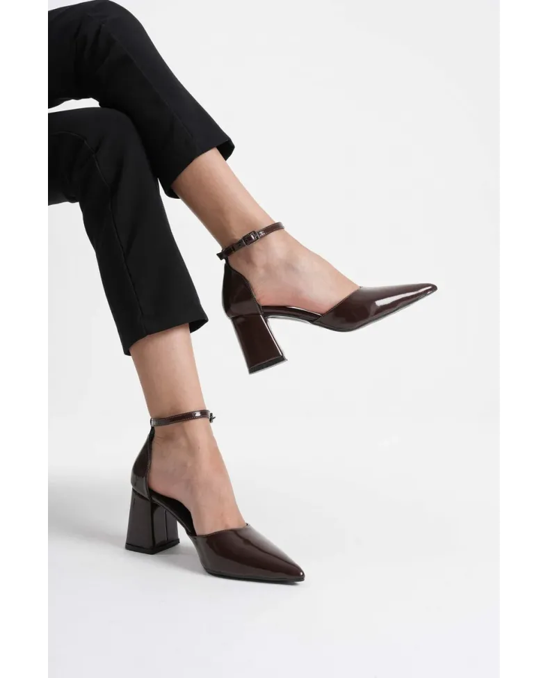 Acı Kahve Rugan Kadın Topuklu Ayakkabı TR08MS11C