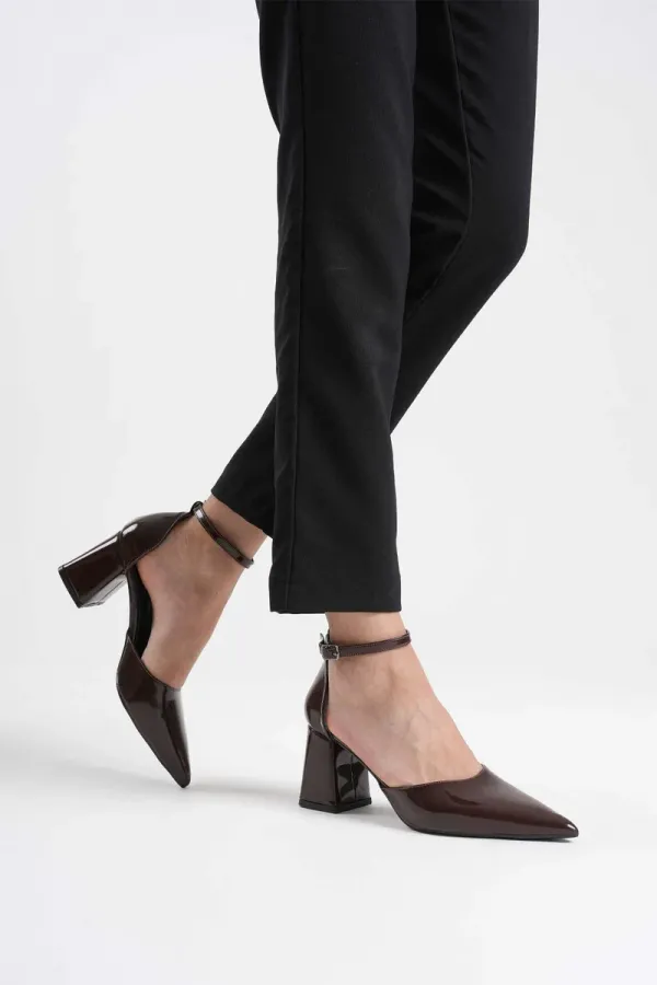 Acı Kahve Rugan Kadın Topuklu Ayakkabı TR08MS11C