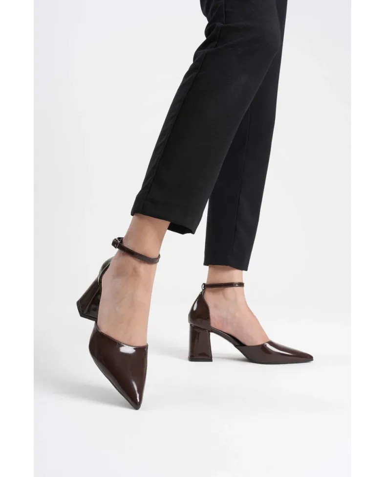 Acı Kahve Rugan Kadın Topuklu Ayakkabı TR08MS11C